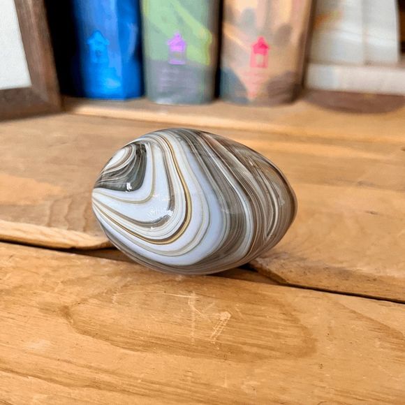 Vintage Hand Made Italy Venetian Glass Egg w/Sticker - Picture 2 of 6